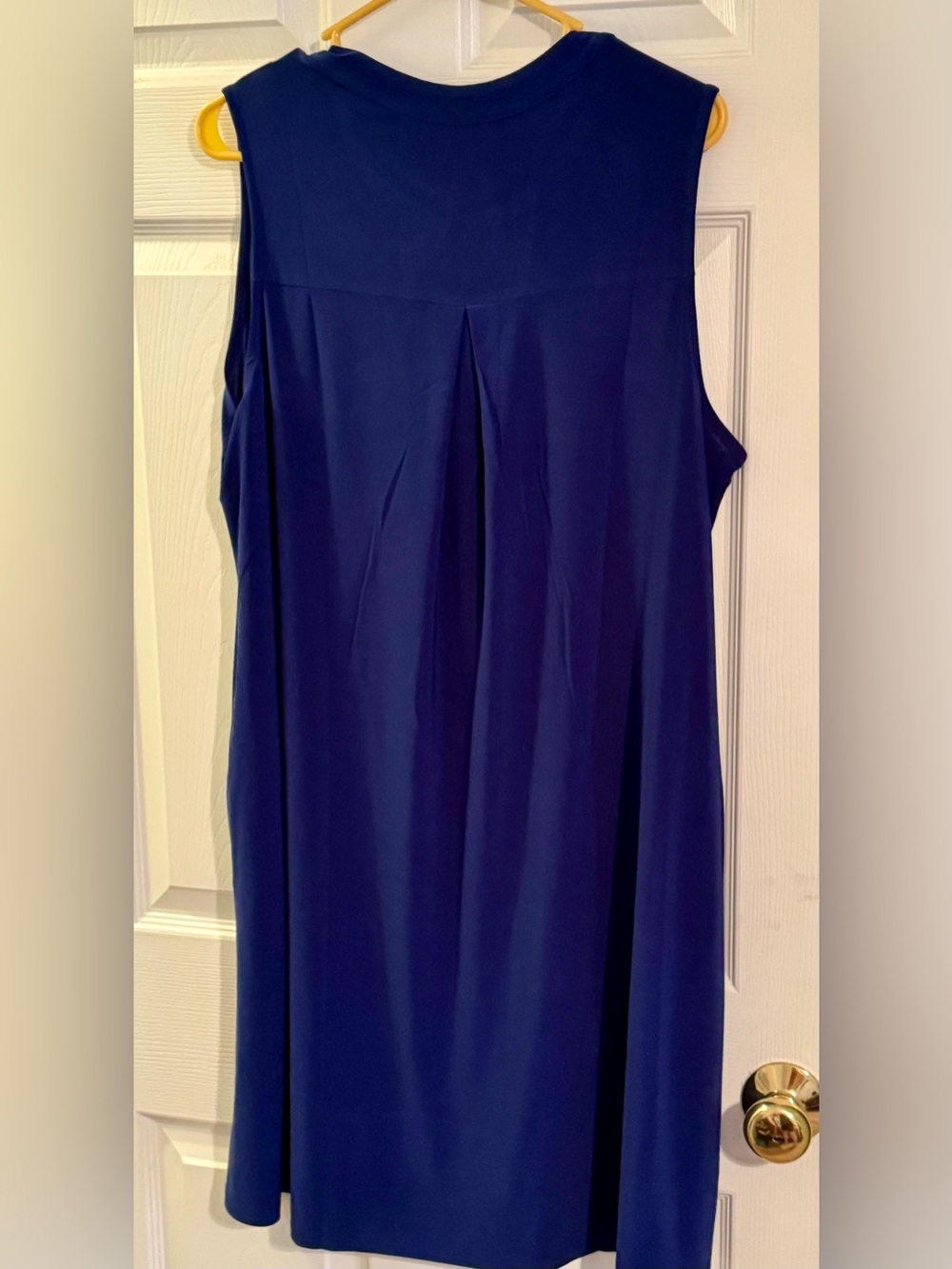 Dear Scarlett Sleeveless V-Neck Dress - Picture 4 of 4